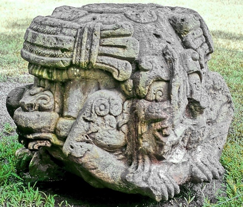 Altar at stela N